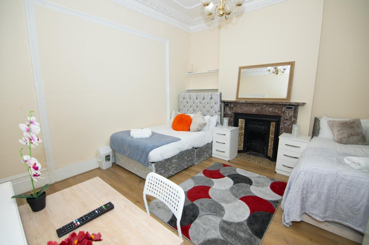 Victorian Woods Bnb Ilford Bagian luar foto