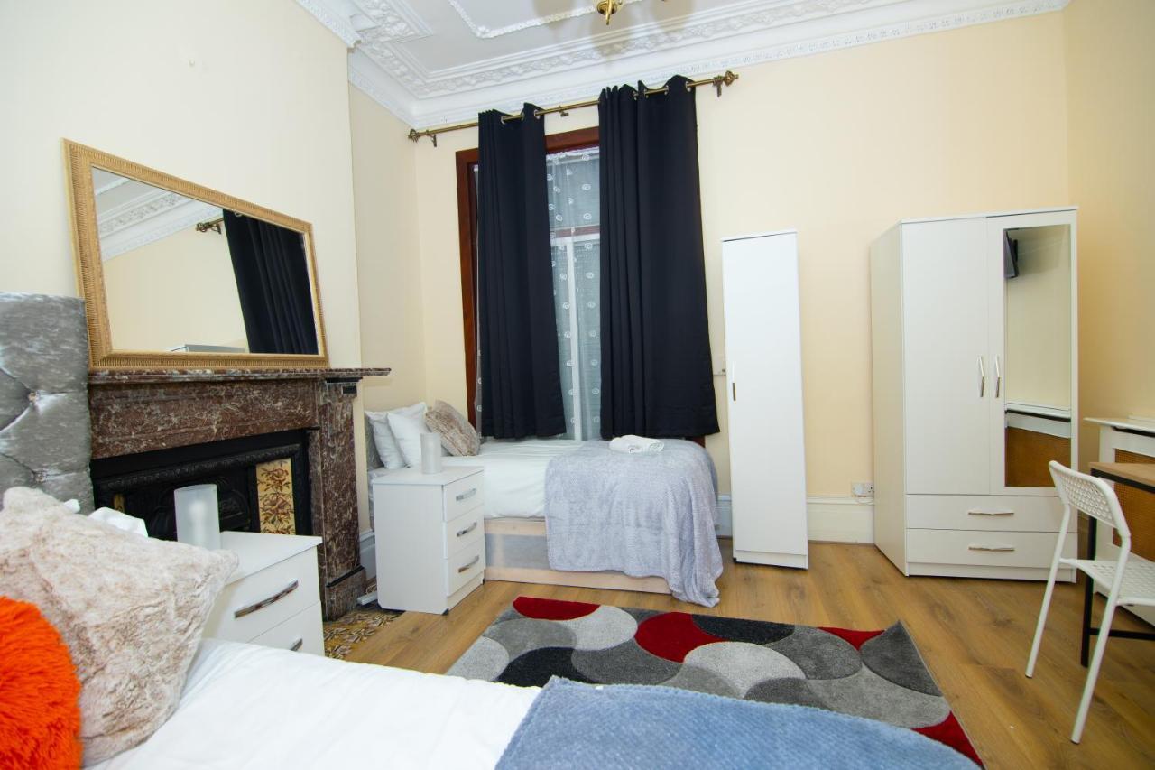 Victorian Woods Bnb Ilford Bagian luar foto