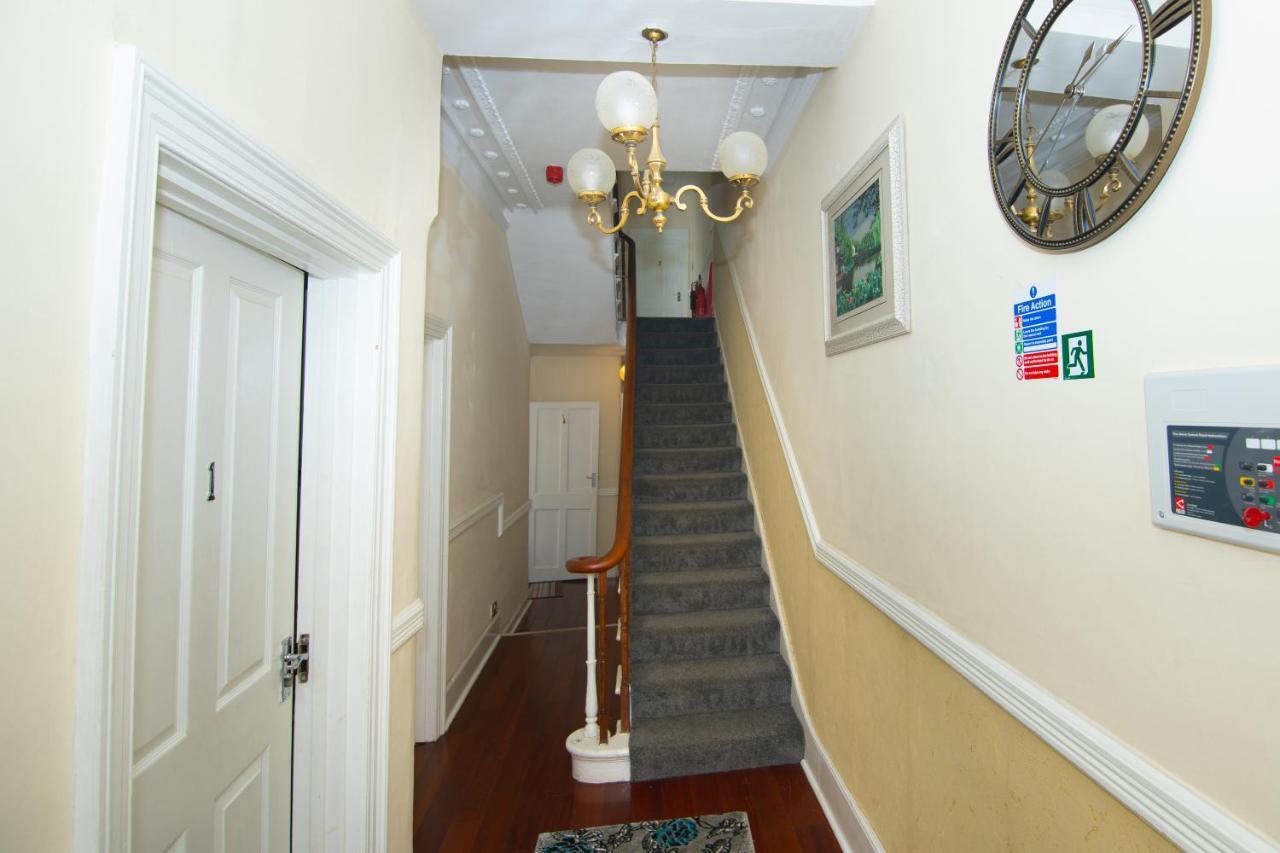 Victorian Woods Bnb Ilford Bagian luar foto