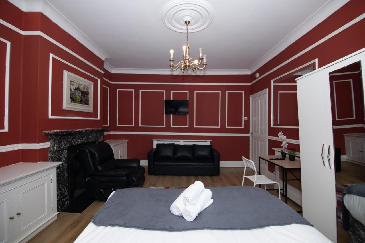 Victorian Woods Bnb Ilford Bagian luar foto